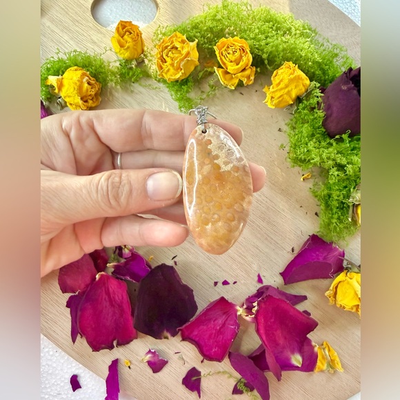 Coral Fossil Pendant Necklace - Picture 2 of 4